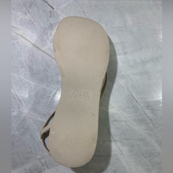 NWT Zara cream strappy 2 1/4 platform sandal size 39 - Picture 8 of 9